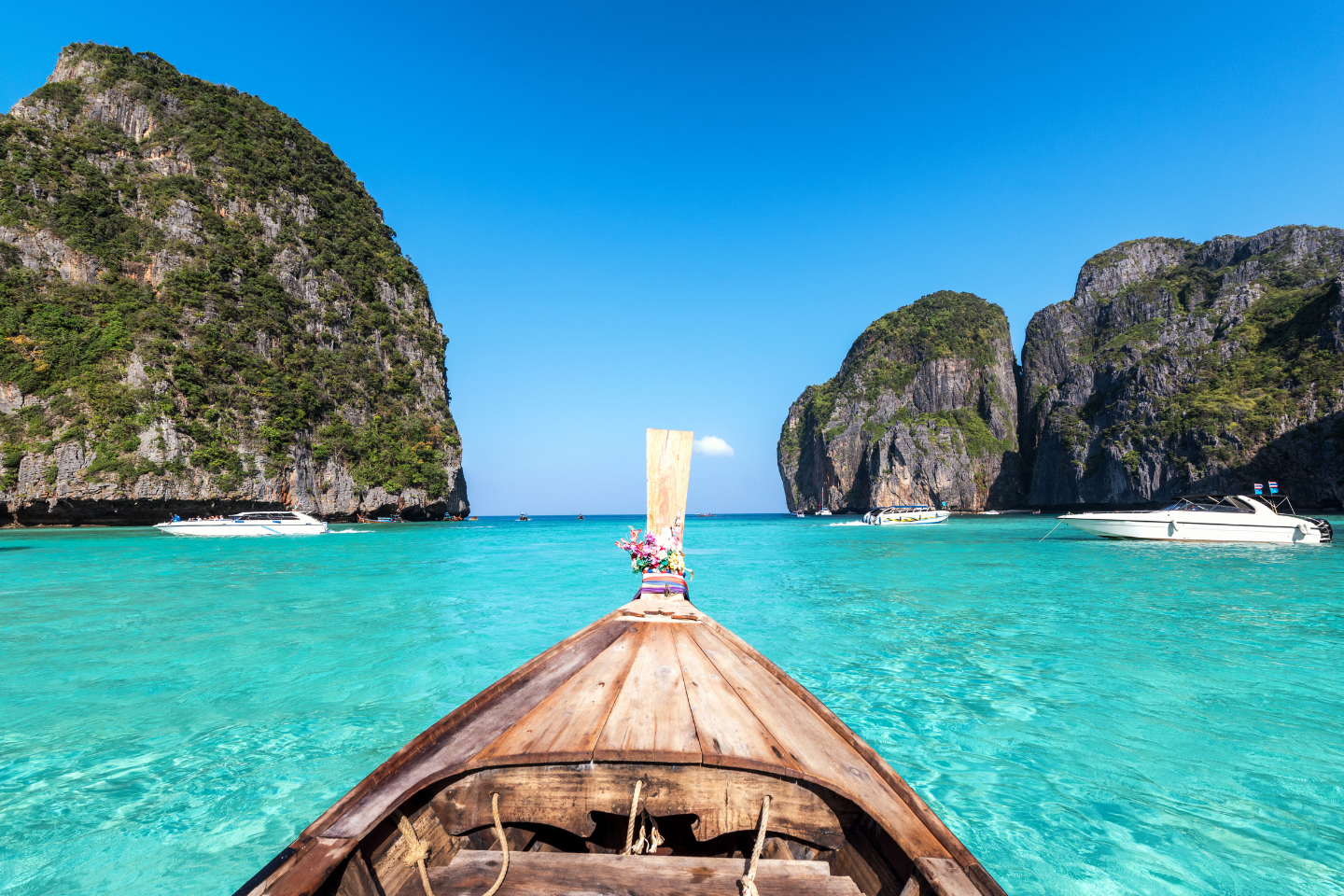 Thái Lan: Thiên đường biển Phuket - Đảo Phi Phi